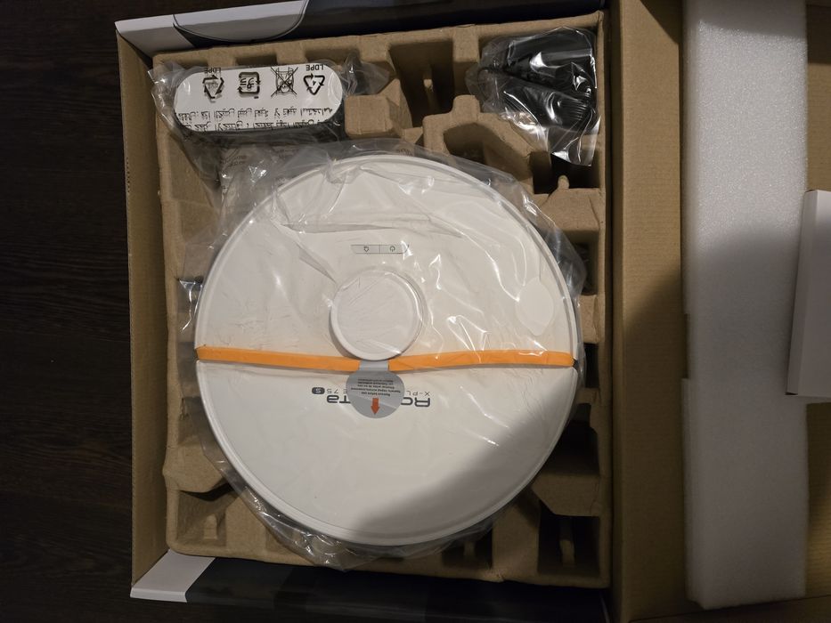 Aspirator robot Rowenta Xplorer serie 75s NOU!!!