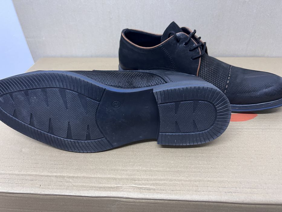 Pantofi noi piele ,marimea 44