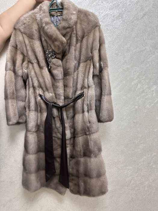 Срочно продам шубу пепельного цвета