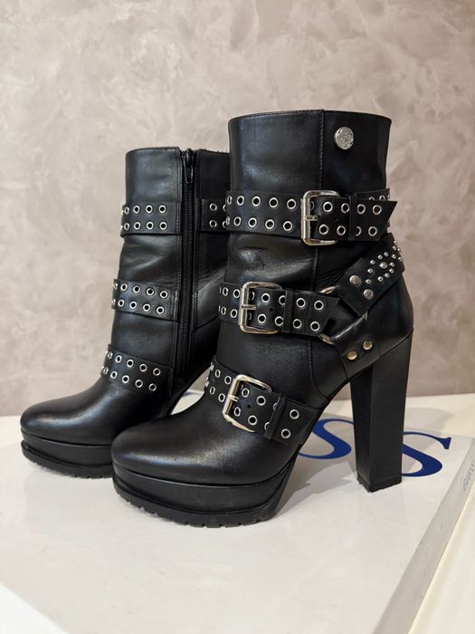 Дамски боти Guess