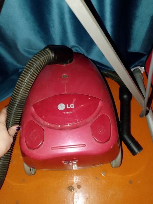 Продам пылесос марка LG.