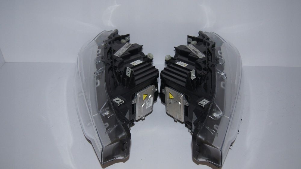 Bmw F30 F31 far xenon stanga dreapta faruri bixenon normal/dynamic