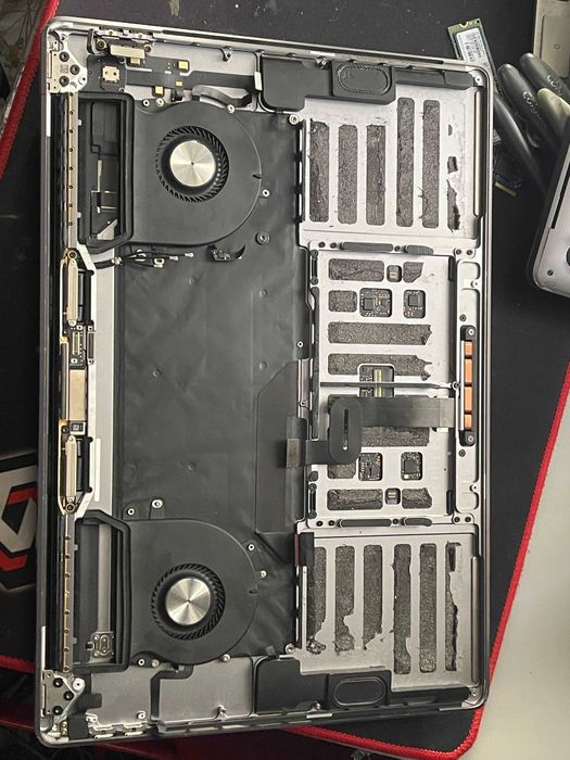 Lot Macbook uri ( pro 15 pro 16 m1 air pro 13) cu defecte! cititi desc