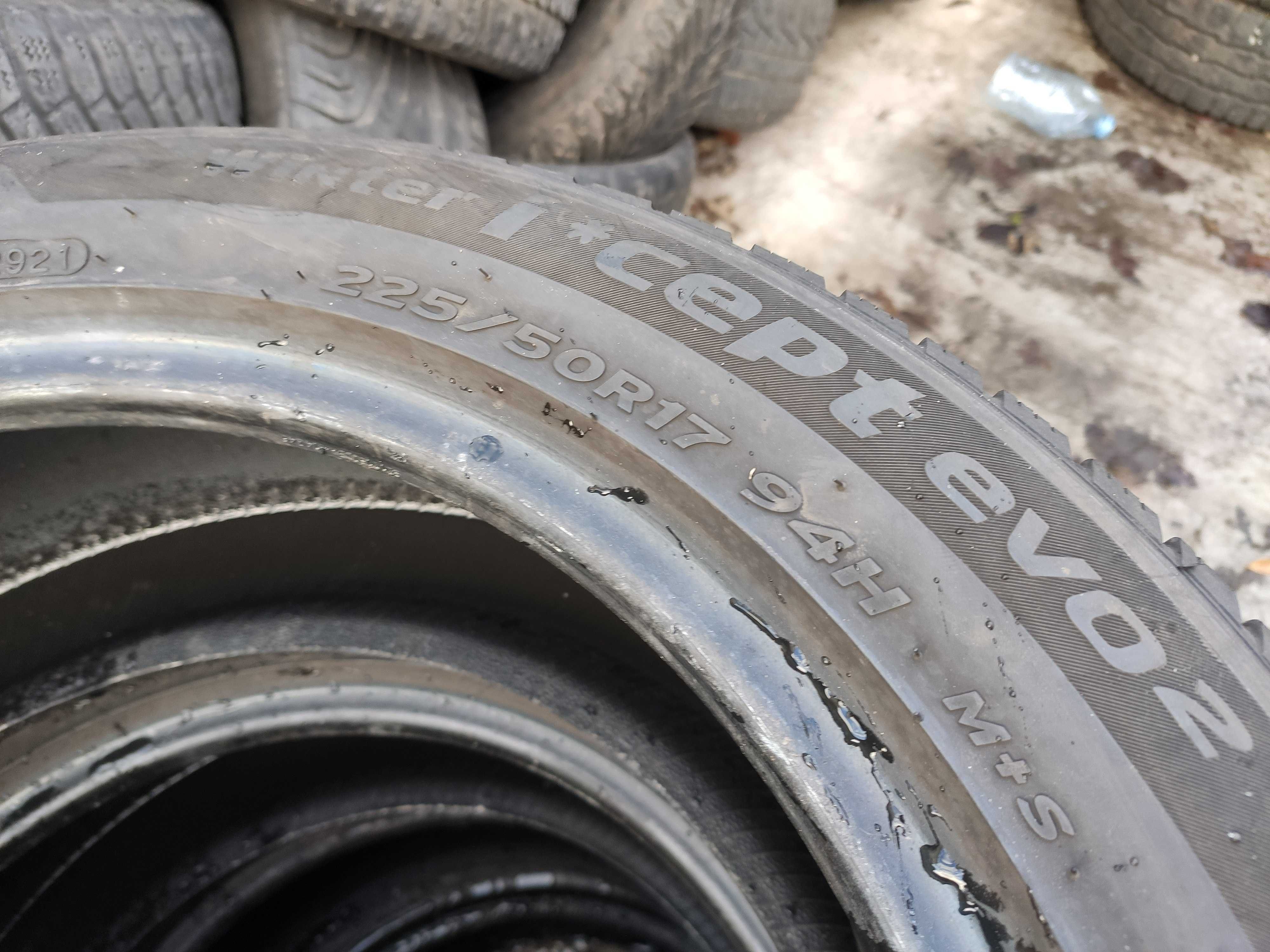 4бр Зимни гуми 225 50 17 - Hankook