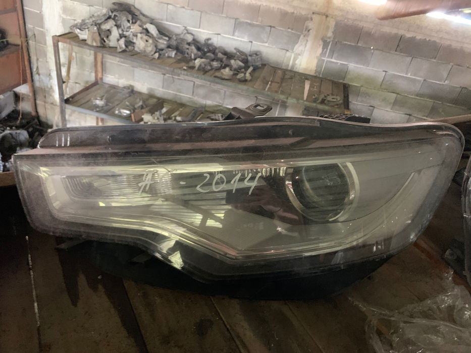 Ляв фар за ауди а6 2013