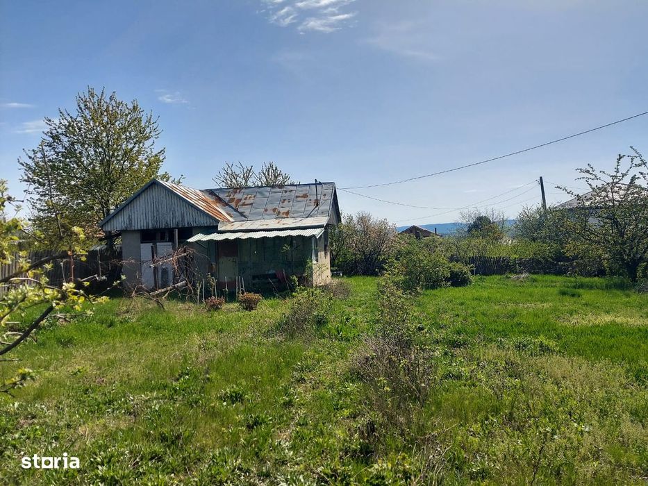 Teren centru Miroslava, langa Aauchan, intre case, toate utilitatile