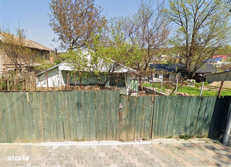 Podul de Fier - 345mp, teren intravilan, toate utilitatile