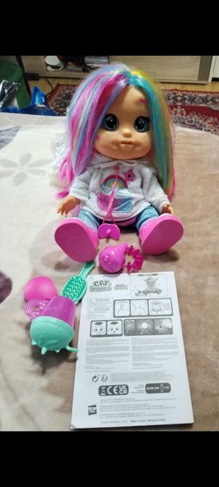 Păpușă cry bebi cel mai nou model cu expresii faciale este nouă