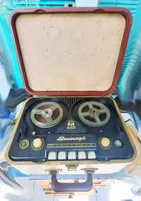 Ретро колекция - магнетофон, радио-касетофон с грамофон и телевизор