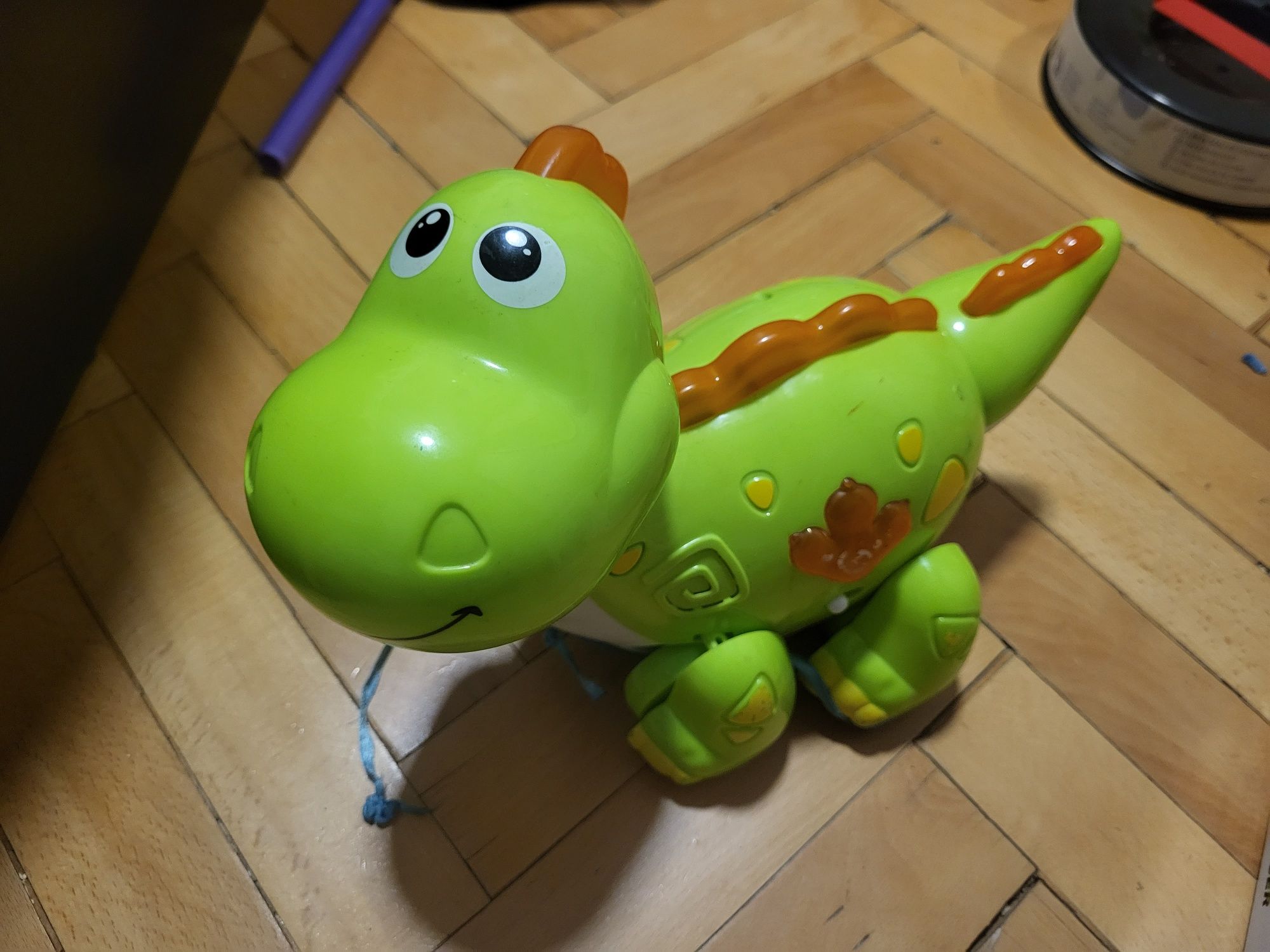 Dinozaur cu telecomanda, cu cantece și lumini