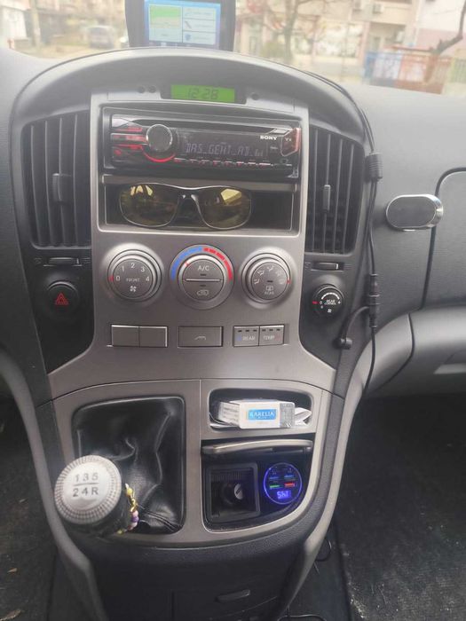 Продавам кола Hyundai H1