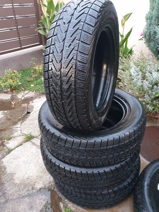 Anvelope/cauciucuri iarna 215/65/16