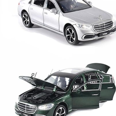 Mercedes Benz S Class (1:24) метална кола с отварящи се врати звук све