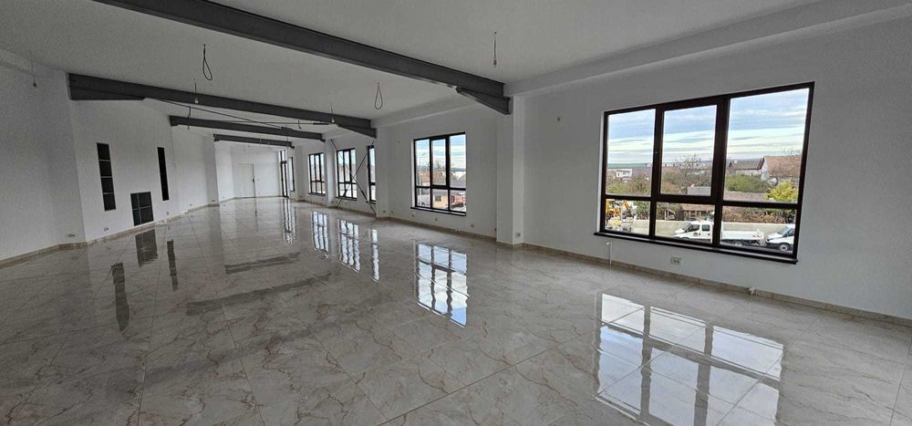 Showroom de închiriat – locație excelentă pe strada, Cluj-Napoca