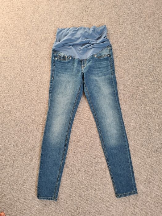 Vând lot haine gravide