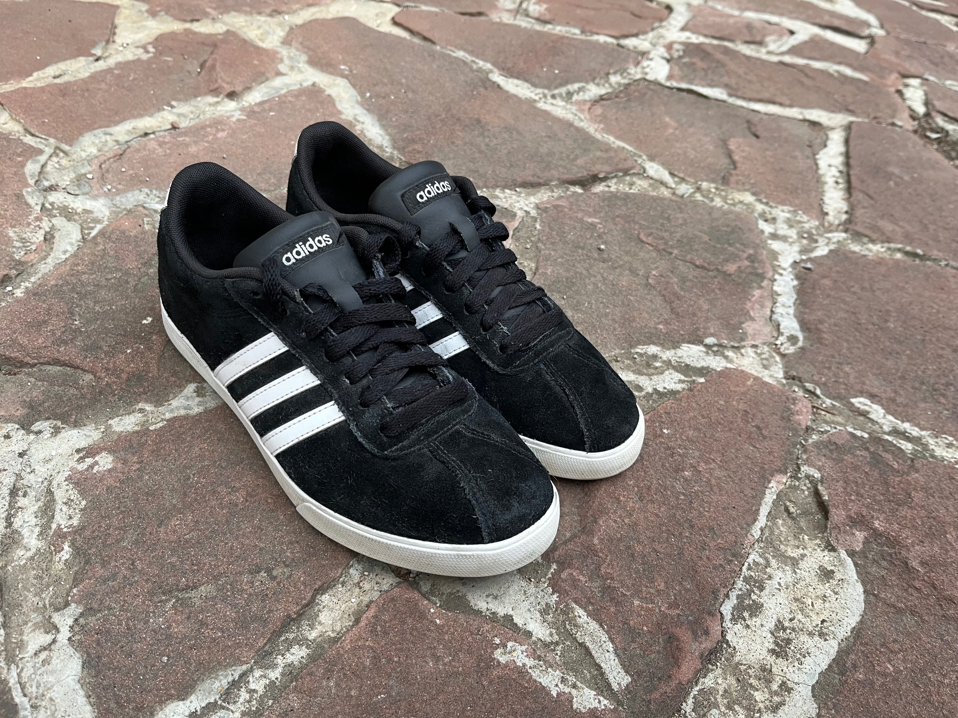Adidas COURTSET 
Номер 38 2/3
В много добро състояние!