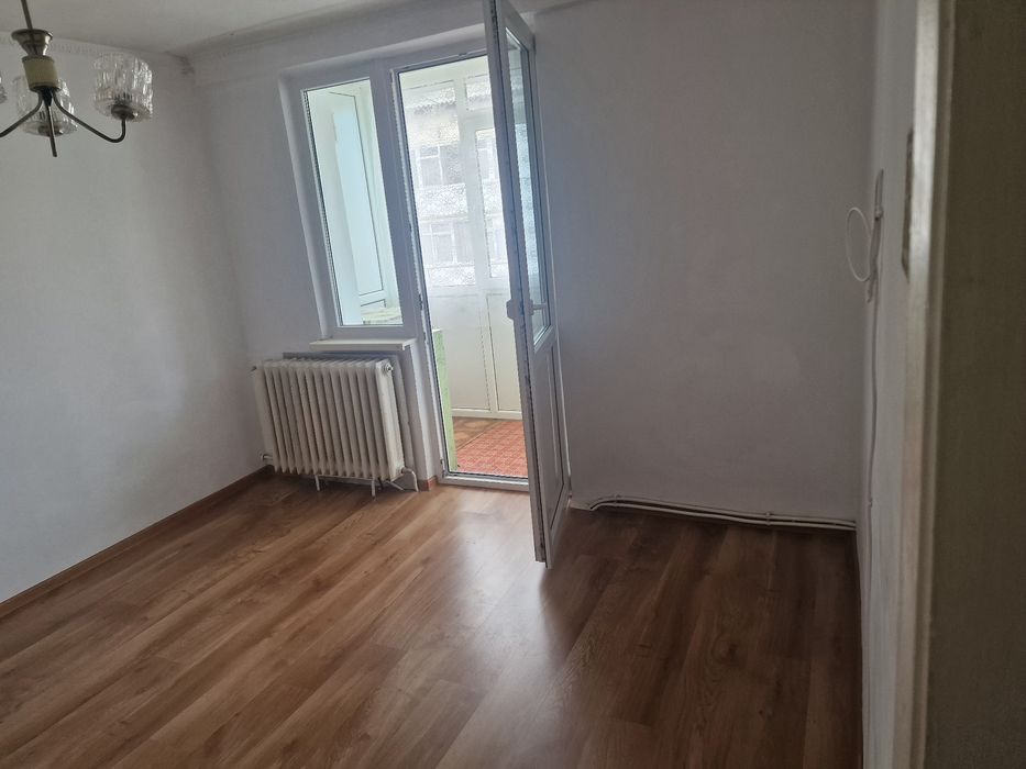 Ap 3 cam, decomandat, 80mp, etaj 3, bloc nou, centrală, boxă, Aleea Au