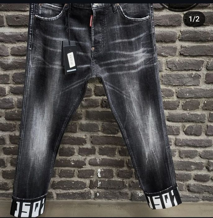 Vând blugi dsquared