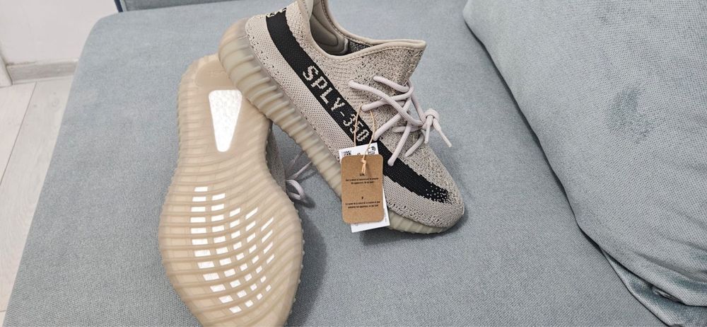 Adidas Yeezy Boost 350 V2 Granite