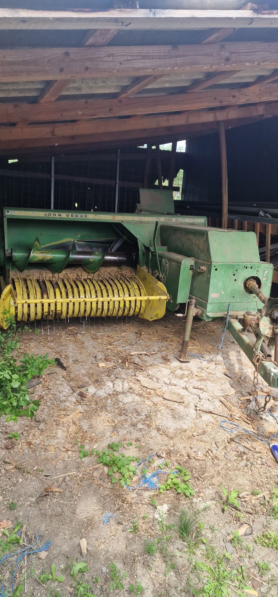 Presa John Deere 342 A