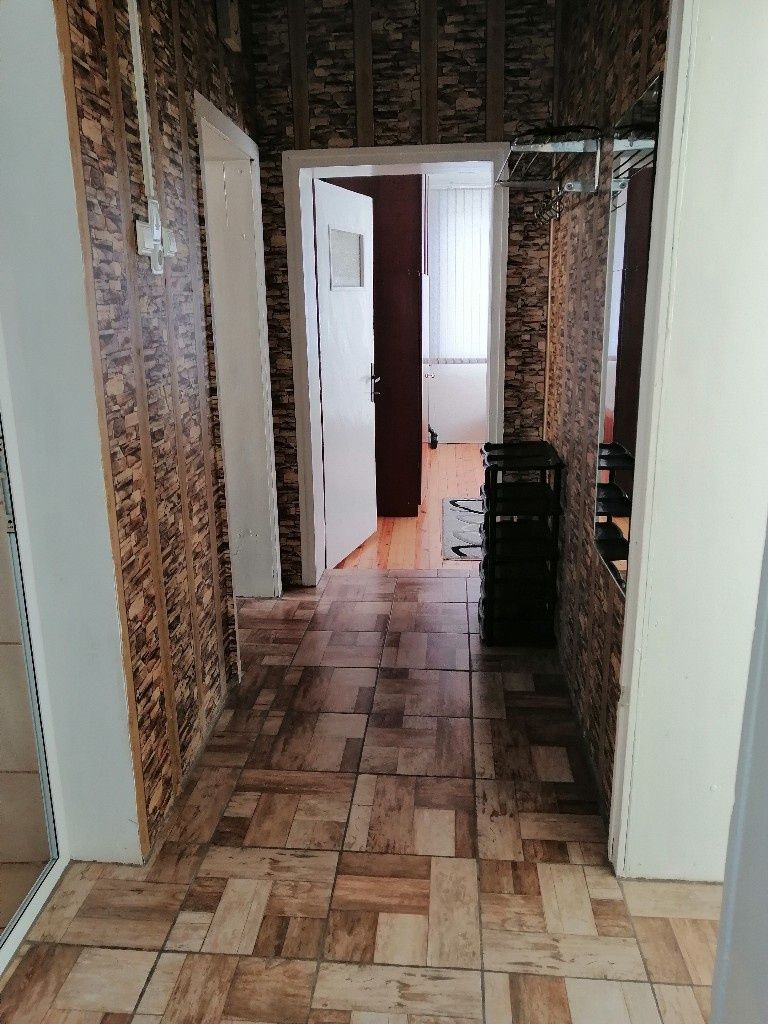 Дава се под наем Етаж от къща в Плевен, Широк център - 100 кв.м за 331.5 € - Снимка #5