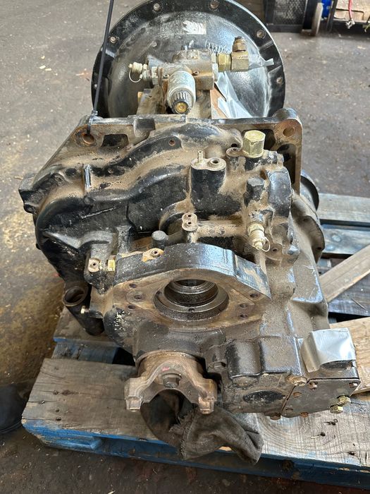 Vând cutie viteza JCB