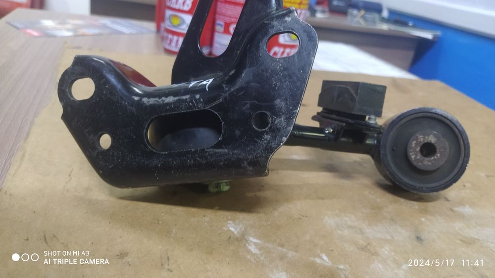 Подушка двигател ТОЙОТА ЕСТИМА