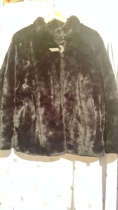 Продам эко шубу за 5000₸