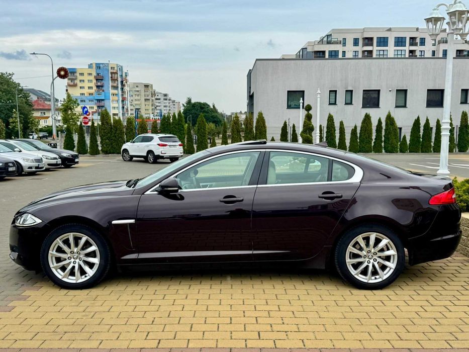 Jaguar XF 2.2d 2013 facelift