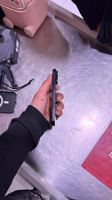 iPhone 16 pro holati ideal