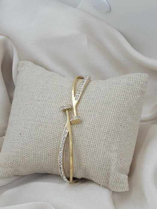 Дамска гривна “Пирон” с камъни – медицинска стомана, позлатена