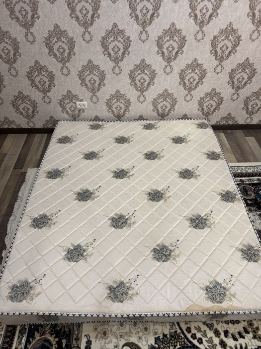 Матрас 2,2x1,8 для кровати.  Matras kravat uchun. Ulchami:2,2x1,8