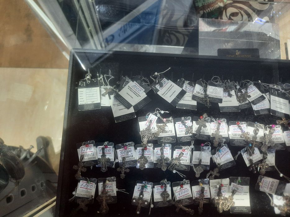 Серебро овященное с вставками и без