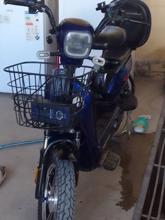 Скутер 2023 года