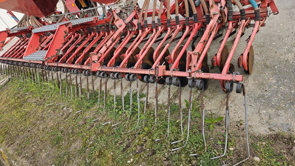 Semanatoare  Paioase Kverneland Accord 6m