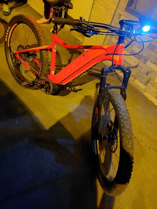 Bicicleta electrica marca GiANT