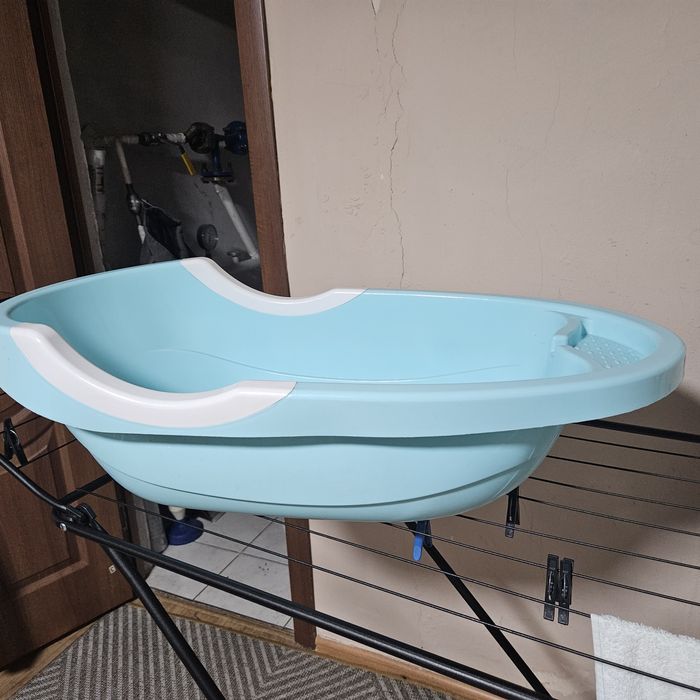 Продам ванночку детскую