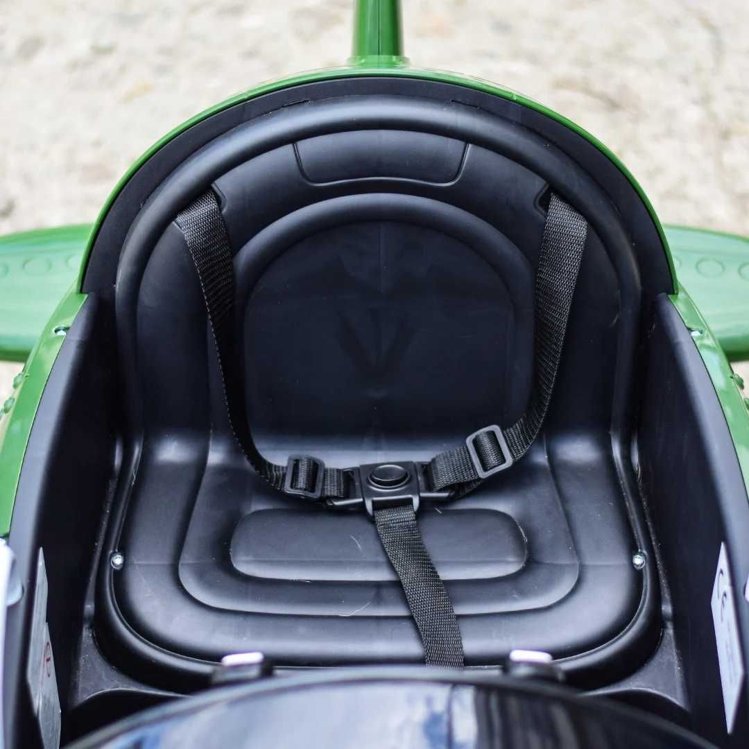 Лицензирана Акумулаторен Самолет Eyas BJ20201, 60W, 12V4.5Ah, R/C2.4G