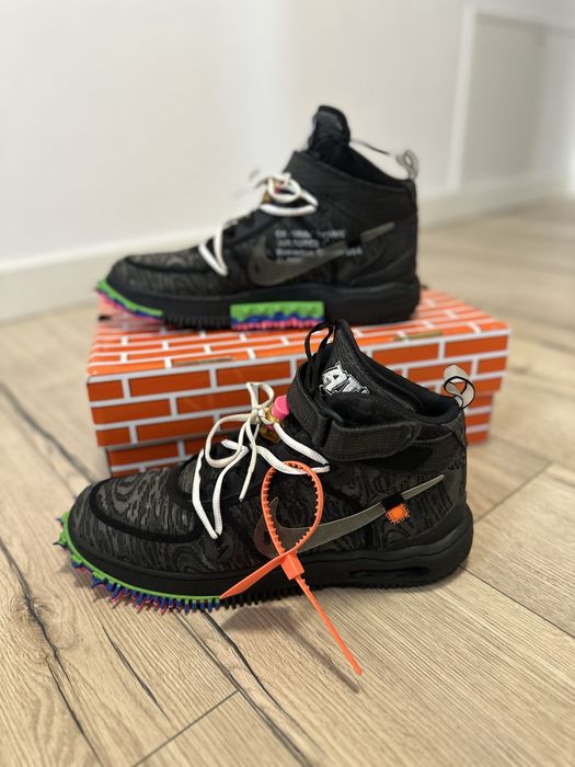 Off White x Air Force 1 Mid Black