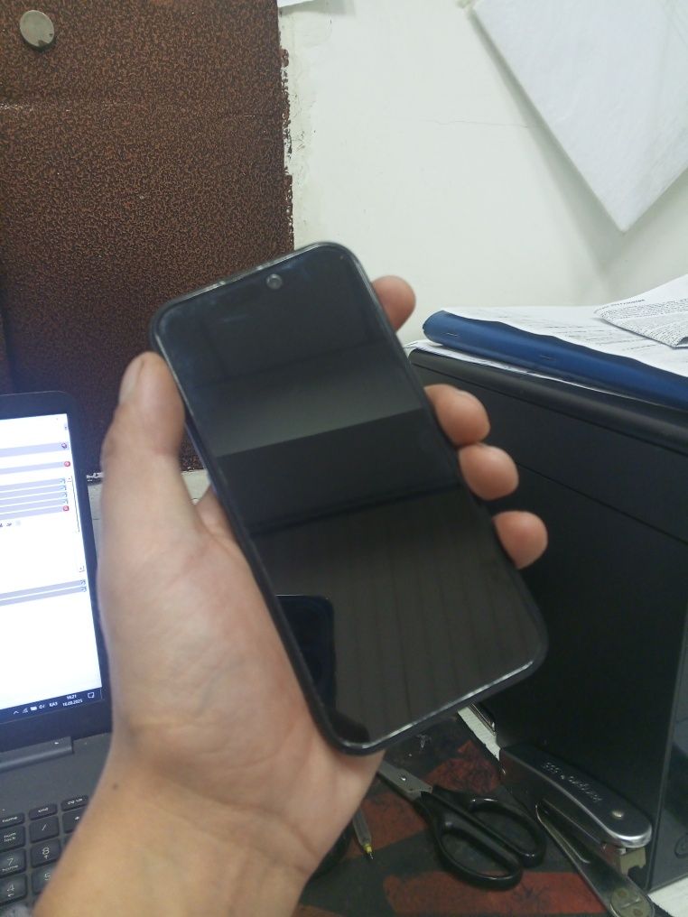 iPhone 1 5 в идеальном состоянии
