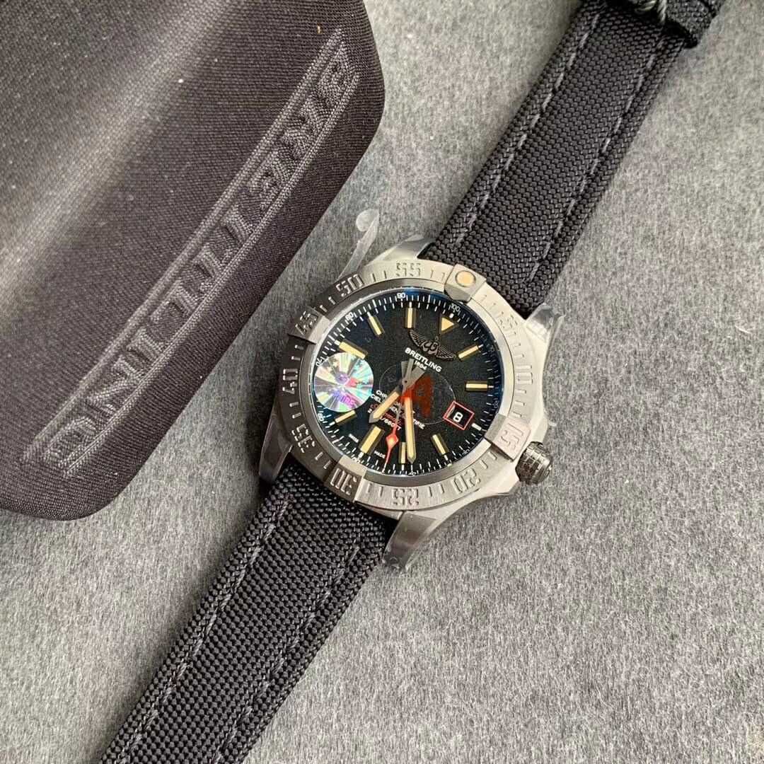 Breitling Avenger Blackbird Neilon V17310