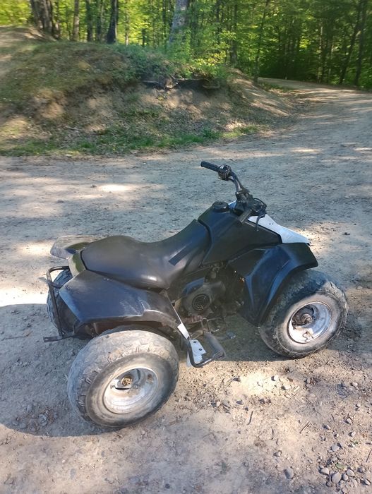 Vând ATV 100 CC  mai multe detalii in privat sau la Nr