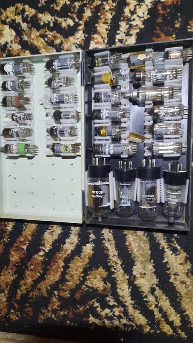 Lămpi catodice diferite serii