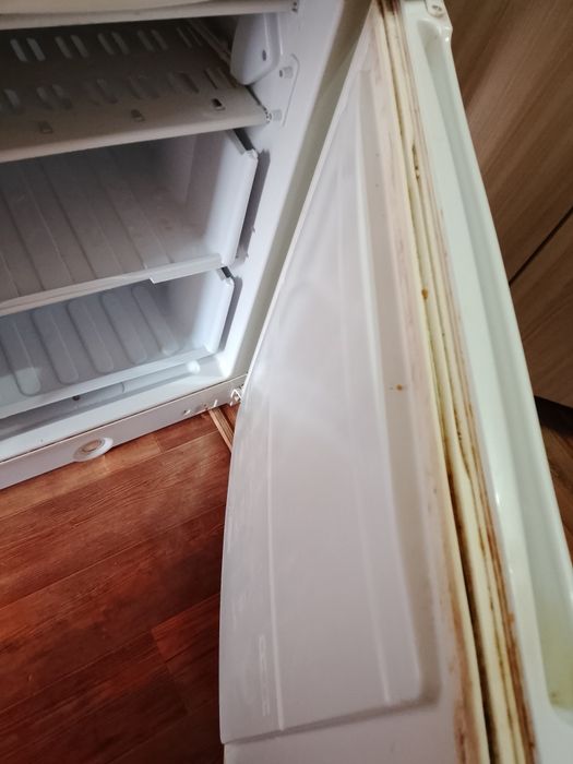 Продается холодильник индезит