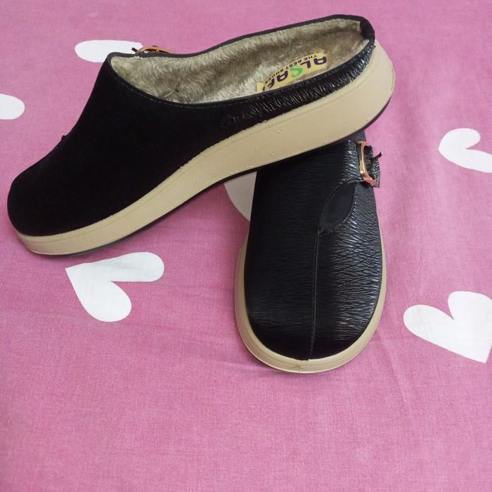 Женские  тапочки