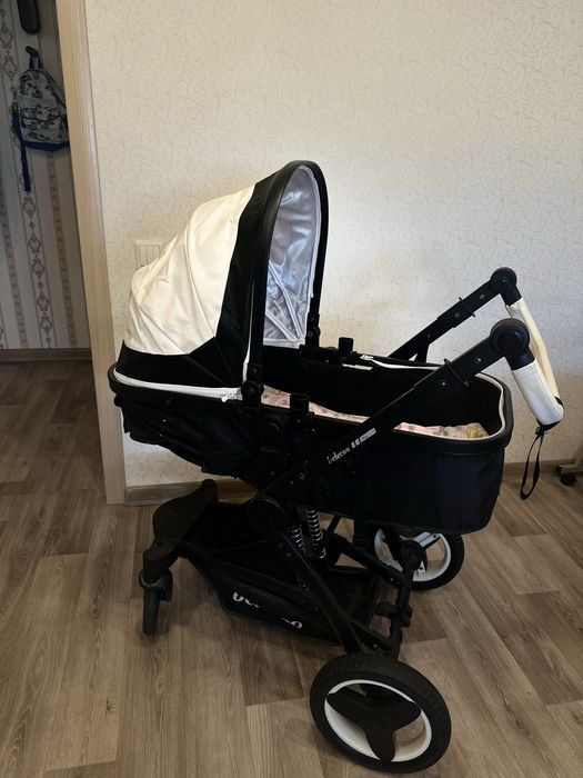 Продам коляску 2 в 1  в отличном состоянии