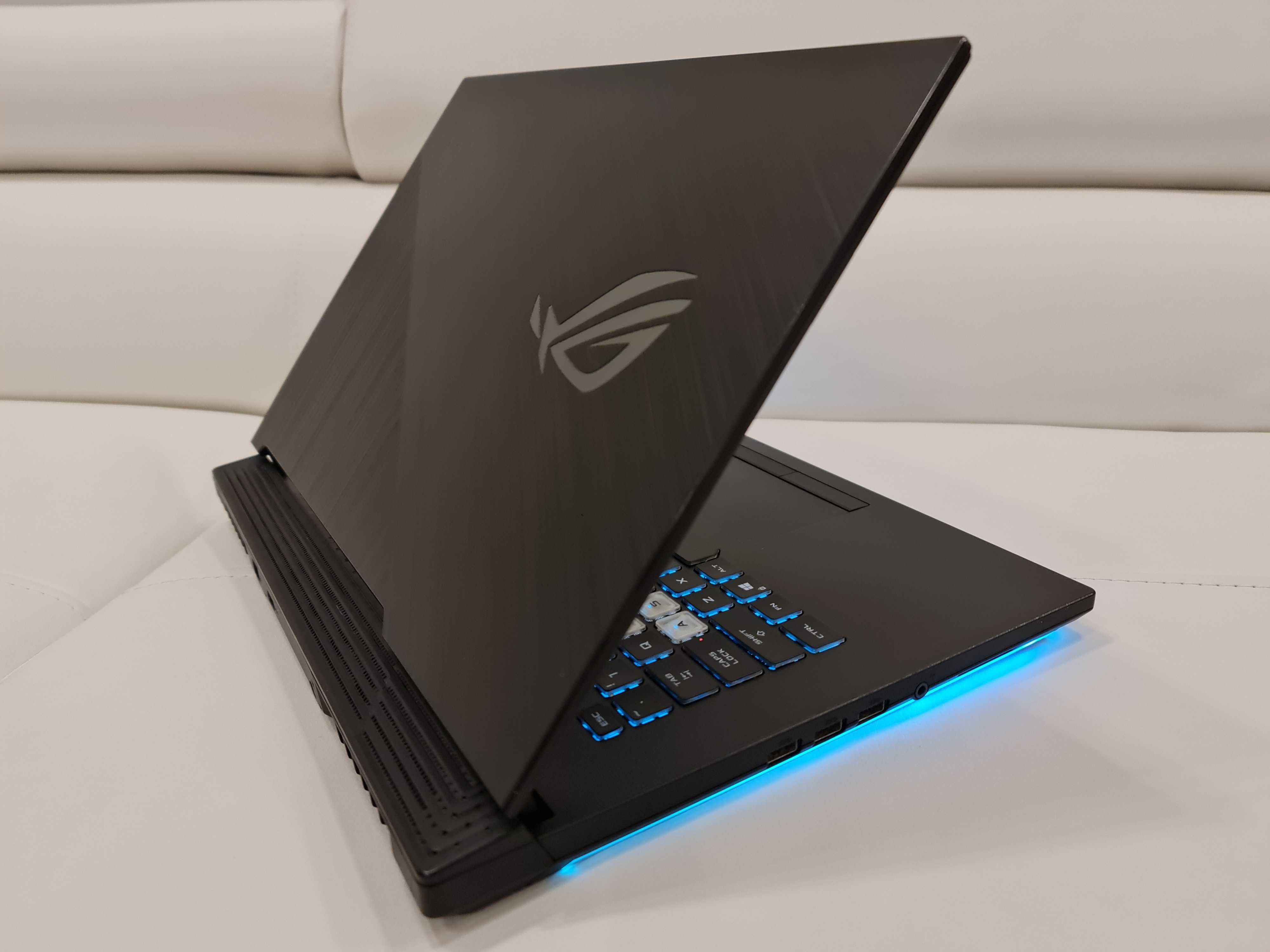 Laptop gaming nou Asus Strix, intel core i7- , ram 16 gb, 17,3 inch