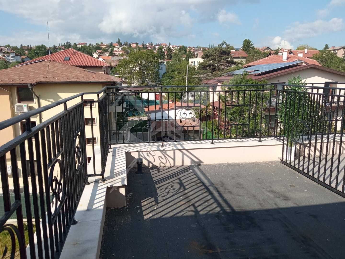 Двустаен апартамент в жк. Горна баня № 83656