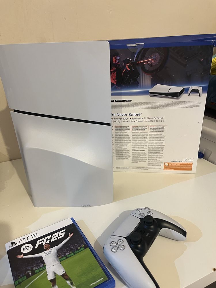 Playstation5 825GB + EAFC25 Ps5 edition