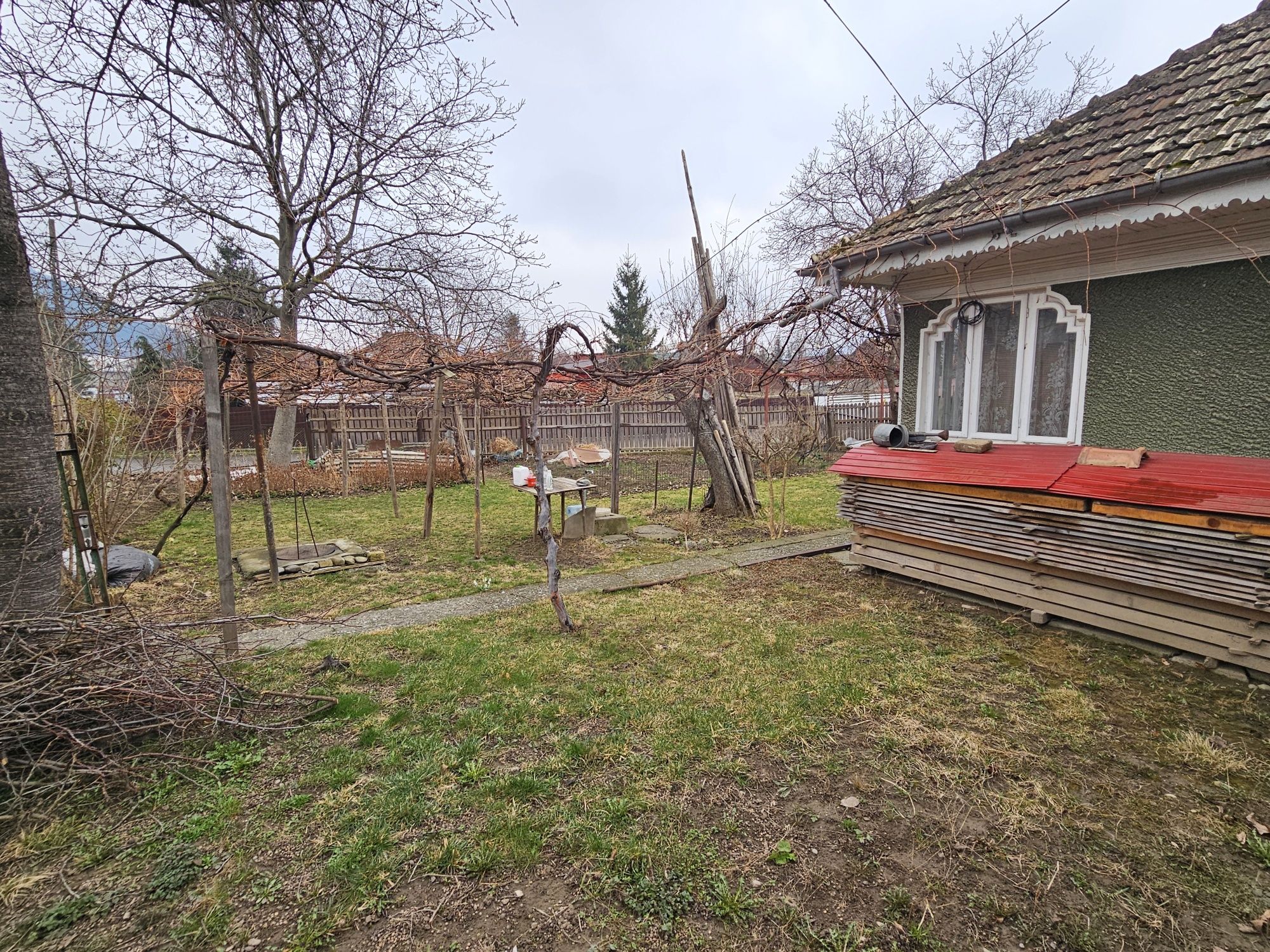 Casa în oraș de vânzare